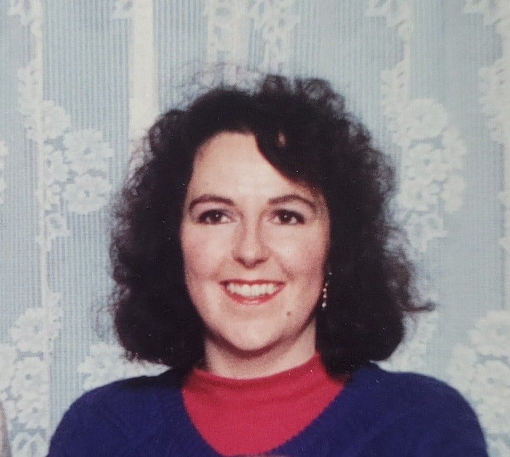 Linda Holden (McDougall)